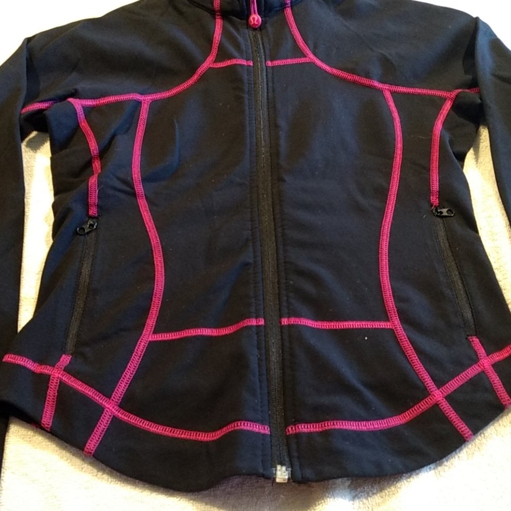 Lululemon Shape Forme Jacket - image 5